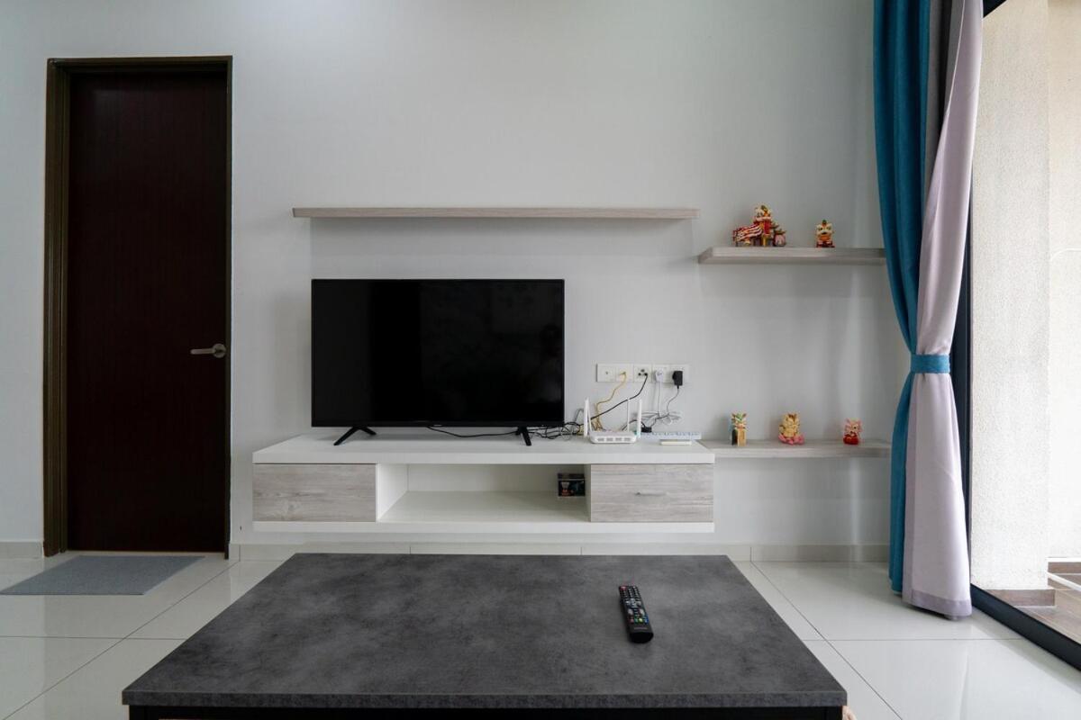 Bay Laurel Sunset Full Seaview Beach Kids Zone * Johor Bahru