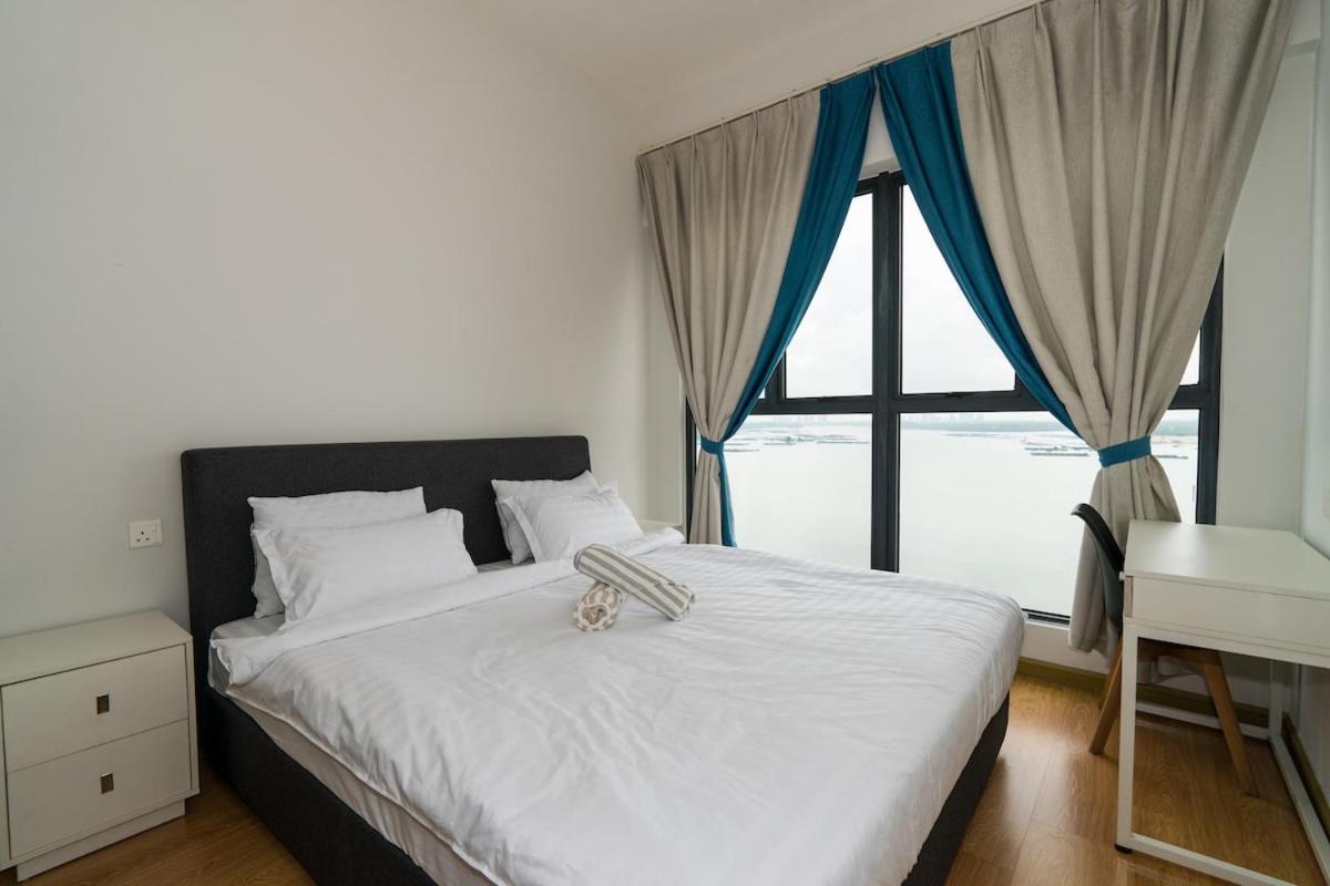 Bay Laurel Sunset Full Seaview Beach Kids Zone Pangsapuri