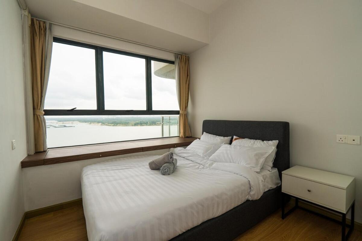 Pangsapuri Bay Laurel Sunset Full Seaview Beach Kids Zone *