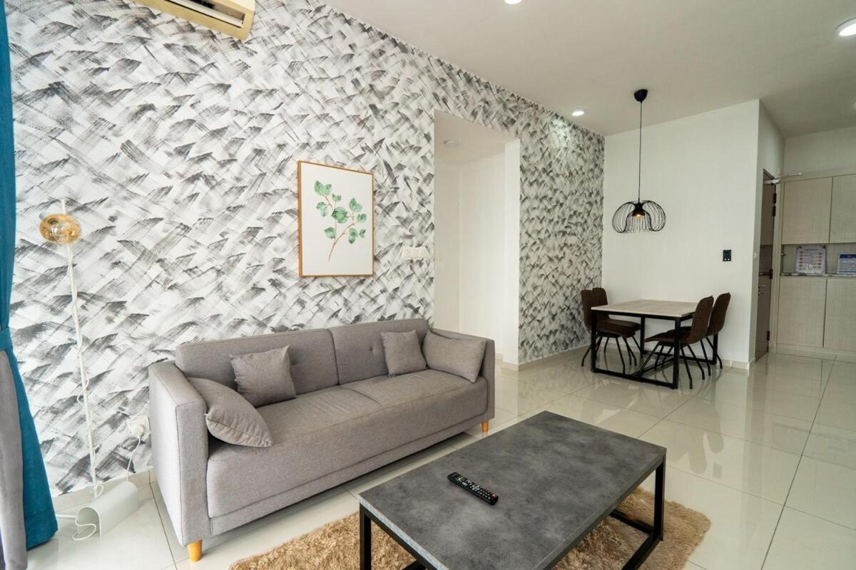 Bay Laurel Sunset Full Seaview Beach Kids Zone Pangsapuri Johor Bahru